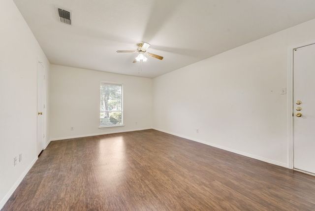123 S Venice Drive, Duncanville, TX 75116