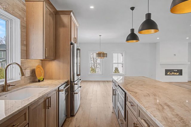 897 Falls Road, Shelburne, VT 05482