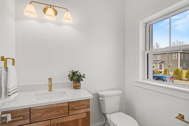 897 Falls Road, Shelburne, VT 05482