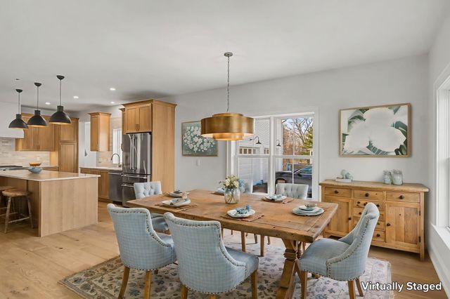 897 Falls Road, Shelburne, VT 05482