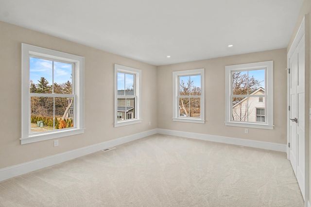 897 Falls Road, Shelburne, VT 05482