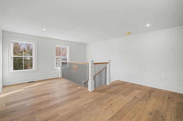 897 Falls Road, Shelburne, VT 05482