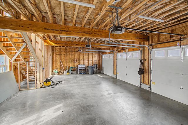 897 Falls Road, Shelburne, VT 05482