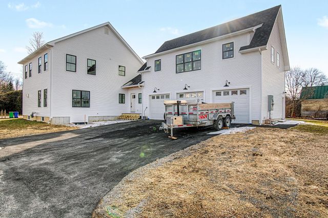 897 Falls Road, Shelburne, VT 05482