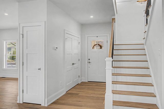 897 Falls Road, Shelburne, VT 05482