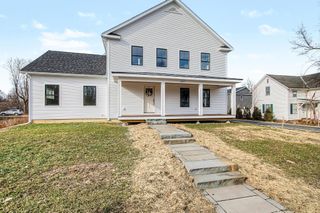 897 Falls Road, Shelburne, VT 05482