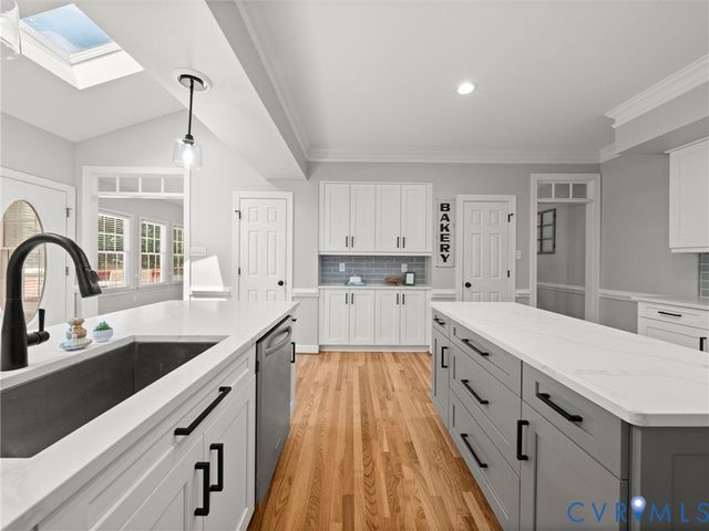 15724 Fire Light Pl, Moseley, VA 23120