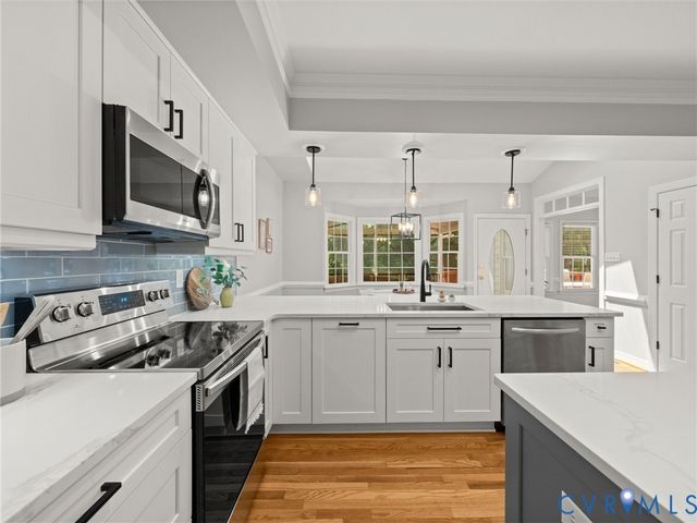 15724 Fire Light Pl, Moseley, VA 23120