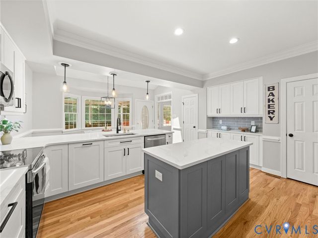 15724 Fire Light Pl, Moseley, VA 23120