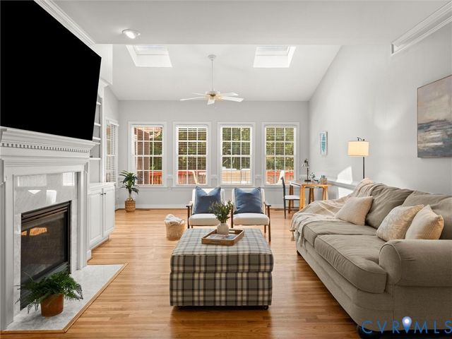 15724 Fire Light Pl, Moseley, VA 23120