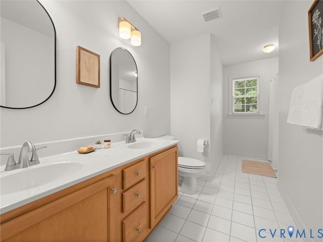 15724 Fire Light Pl, Moseley, VA 23120