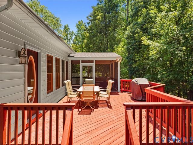 15724 Fire Light Pl, Moseley, VA 23120