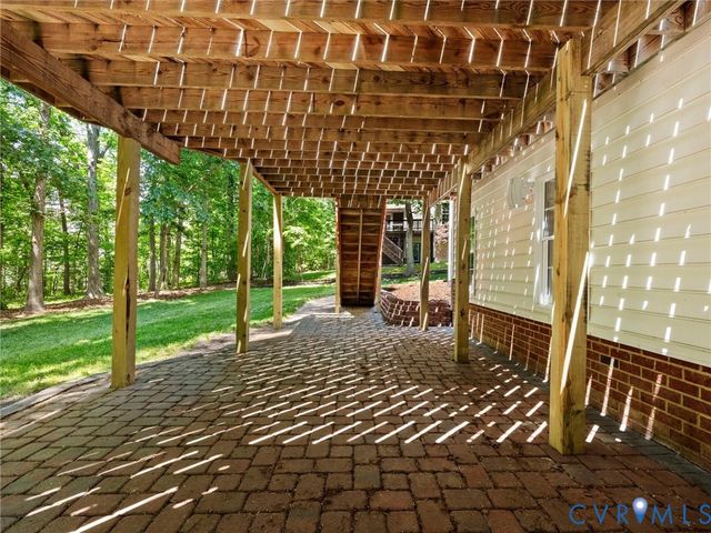15724 Fire Light Pl, Moseley, VA 23120