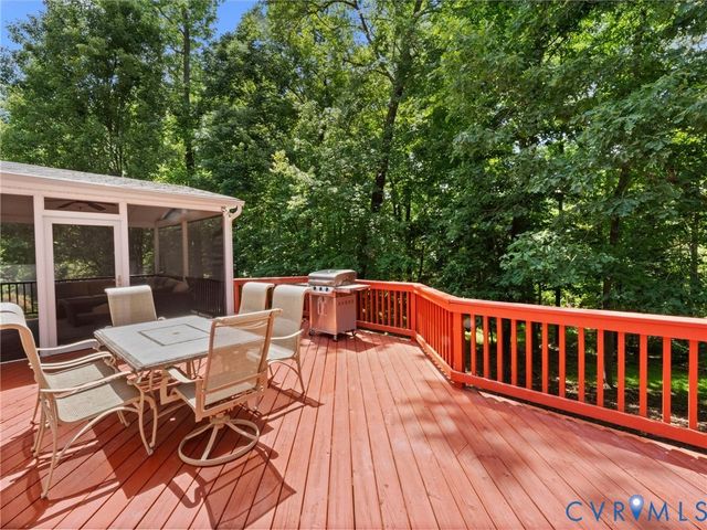 15724 Fire Light Pl, Moseley, VA 23120