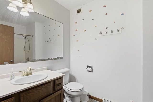 735 E FATHOM PLACE, Sturgeon Bay, WI 54235