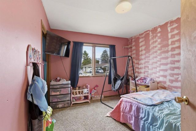 735 E FATHOM PLACE, Sturgeon Bay, WI 54235