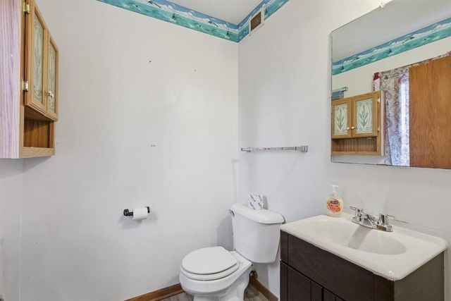 735 E FATHOM PLACE, Sturgeon Bay, WI 54235