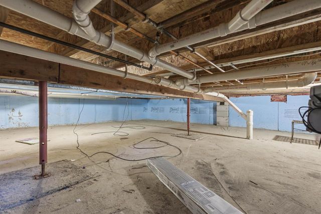 735 E FATHOM PLACE, Sturgeon Bay, WI 54235