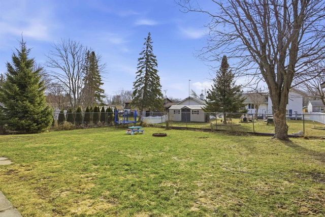 735 E FATHOM PLACE, Sturgeon Bay, WI 54235