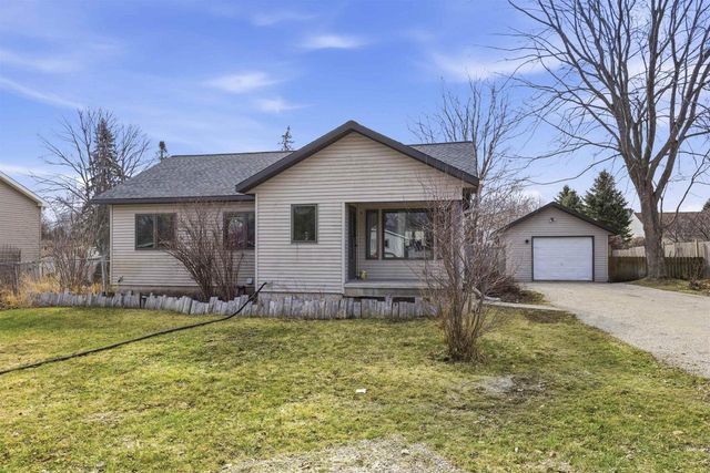 735 E FATHOM PLACE, Sturgeon Bay, WI 54235