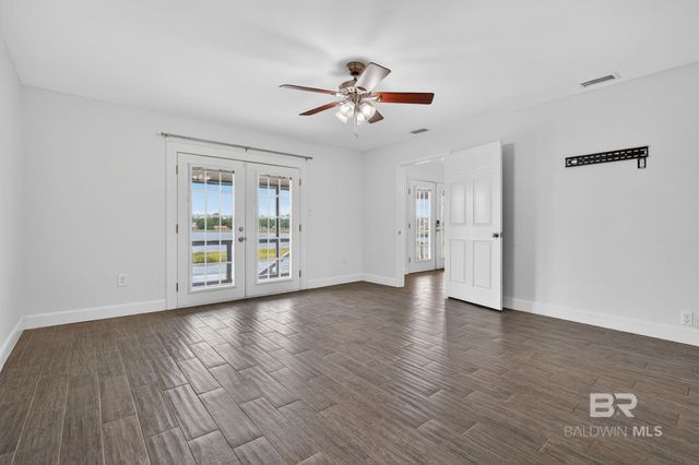 140 W 8th Avenue, Gulf Shores, AL 36542