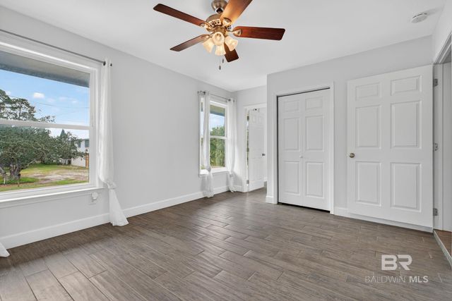 140 W 8th Avenue, Gulf Shores, AL 36542