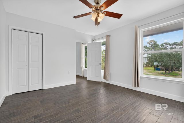 140 W 8th Avenue, Gulf Shores, AL 36542