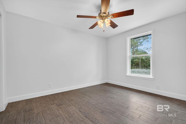 140 W 8th Avenue, Gulf Shores, AL 36542