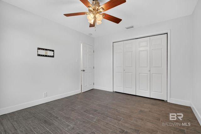 140 W 8th Avenue, Gulf Shores, AL 36542