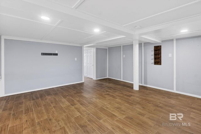 140 W 8th Avenue, Gulf Shores, AL 36542