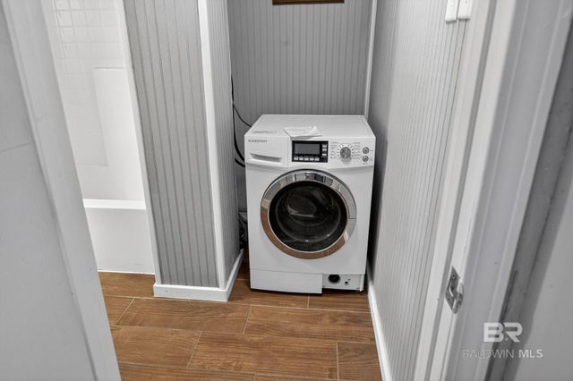 140 W 8th Avenue, Gulf Shores, AL 36542