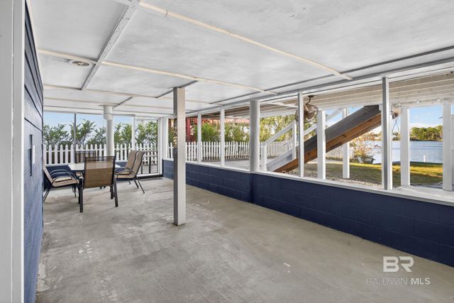 140 W 8th Avenue, Gulf Shores, AL 36542