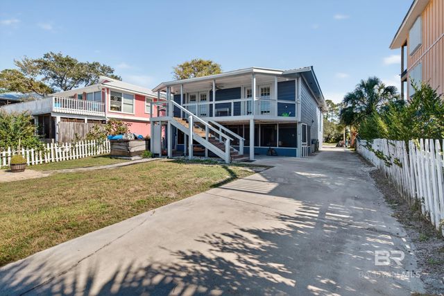 140 W 8th Avenue, Gulf Shores, AL 36542