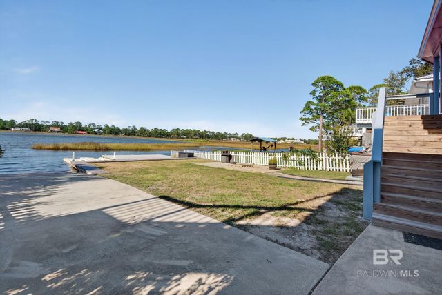 140 W 8th Avenue, Gulf Shores, AL 36542