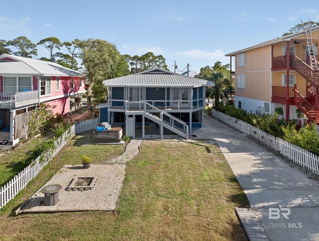 140 W 8th Avenue, Gulf Shores, AL 36542