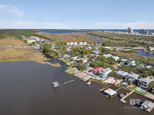 140 W 8th Avenue, Gulf Shores, AL 36542