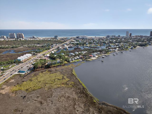 140 W 8th Avenue, Gulf Shores, AL 36542