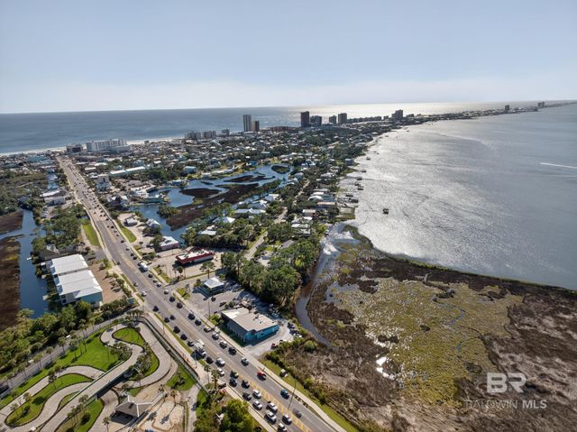 140 W 8th Avenue, Gulf Shores, AL 36542