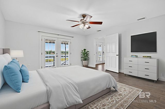 140 W 8th Avenue, Gulf Shores, AL 36542