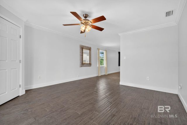 140 W 8th Avenue, Gulf Shores, AL 36542