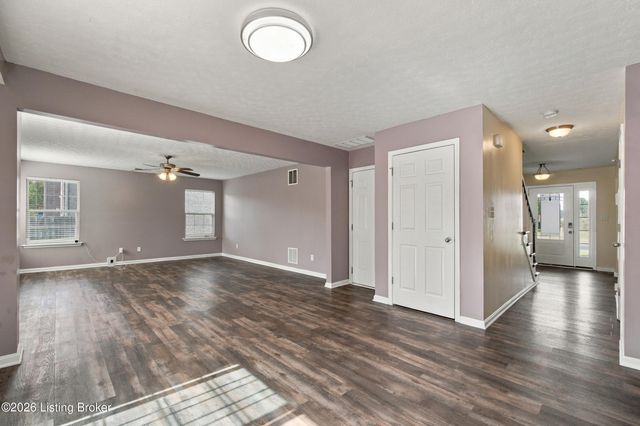 142 Reserves Blvd, Shepherdsville, KY 40165