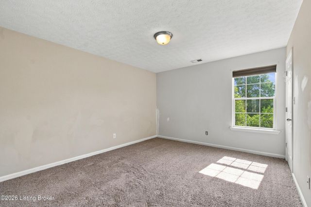 142 Reserves Blvd, Shepherdsville, KY 40165