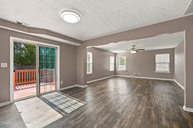 142 Reserves Blvd, Shepherdsville, KY 40165