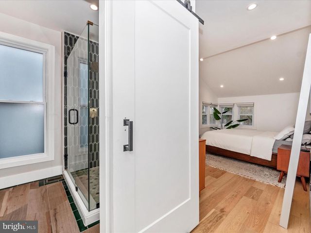 3016 THAYER ST NE, Washington, DC 20018