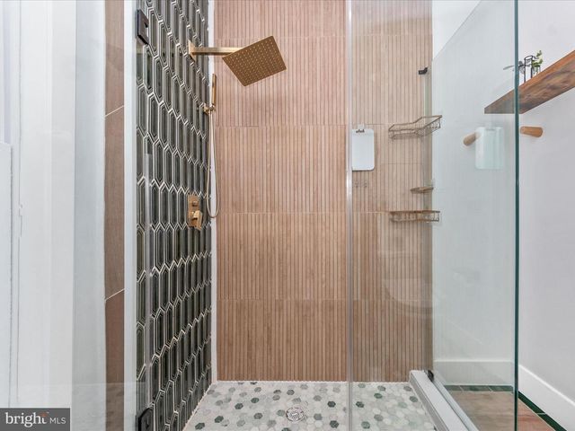 3016 THAYER ST NE, Washington, DC 20018