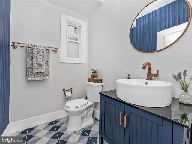 3016 THAYER ST NE, Washington, DC 20018