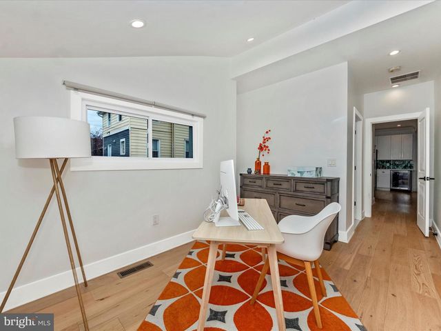 3016 THAYER ST NE, Washington, DC 20018