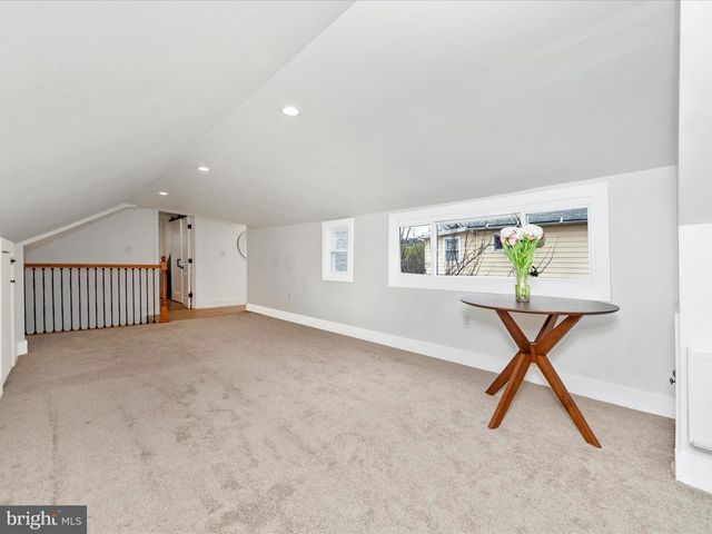 3016 THAYER ST NE, Washington, DC 20018