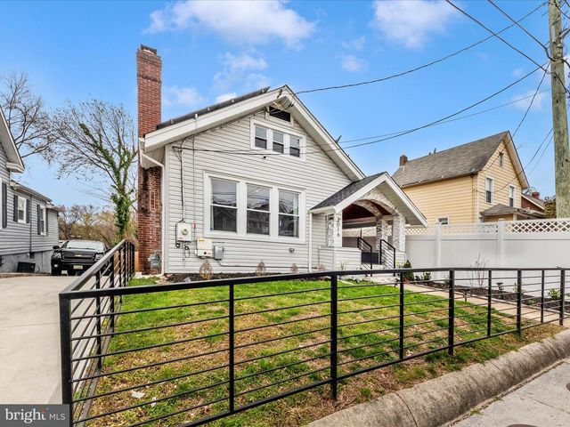3016 THAYER ST NE, Washington, DC 20018