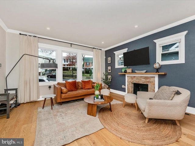 3016 THAYER ST NE, Washington, DC 20018